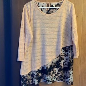 Woman’s XL 3/4 Sleeve Sweater Top